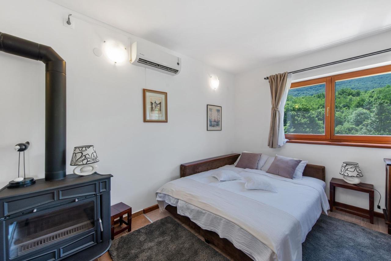 B&B Plitvice Lakes Villa Irene Seliste Dreznicko Eksteriør billede